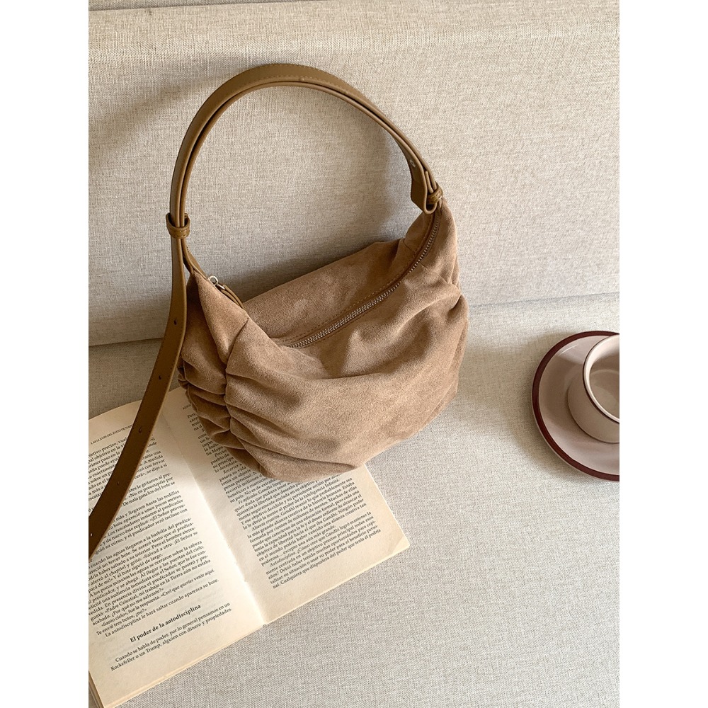 韓國獨家皺褶設計🛵🛵可側背｜U021｜容量適中側皺復古餃子包 水餃包 腋下包 皺褶包 休閒斜跨包 韓國包包-規格圖11