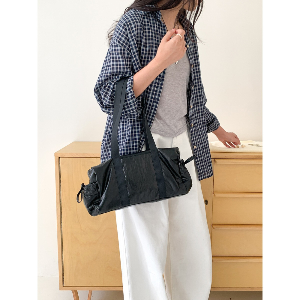 休閒大容量運動風🏉🏉U9810韓國東大門新款百搭旅遊單肩腋下包 單肩包 托特包 腋下包 旅行包 行李袋-細節圖8