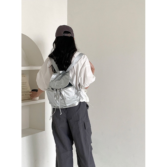 探索生活的每一個角落🐇🐘A8321韓國個性雙大口袋尼龍輕便後背包 簡約雙肩包 通勤多口袋背包 韓國後背包-細節圖8