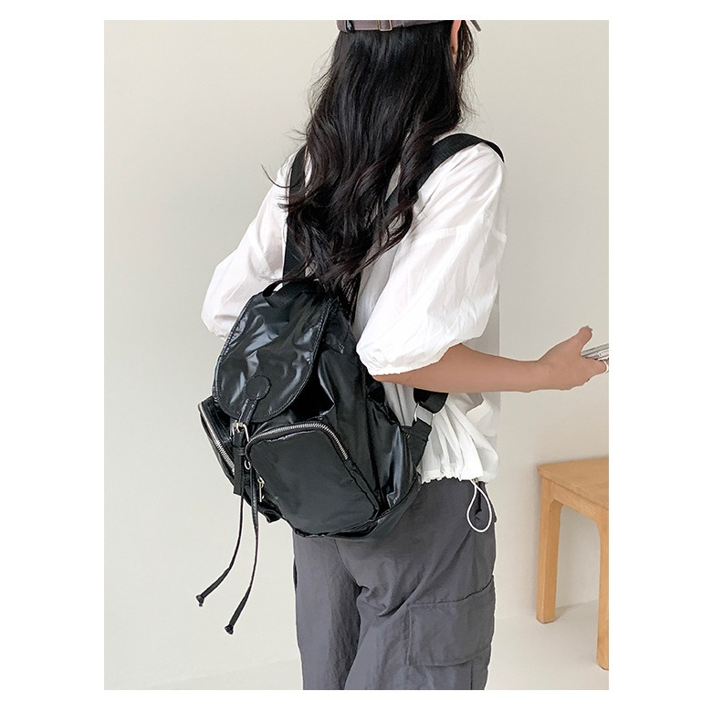 探索生活的每一個角落🐇🐘A8321韓國個性雙大口袋尼龍輕便後背包 簡約雙肩包 通勤多口袋背包 韓國後背包-細節圖10