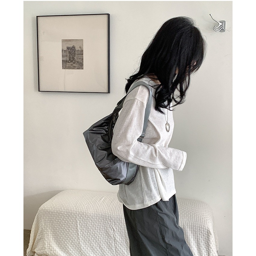 你的完美夥伴╽從容應對每一天挑戰♧『A600112』提供無與倫比的舒適與實用性空氣枕頭包 斜跨包 單肩枕頭包 韓國包-細節圖5