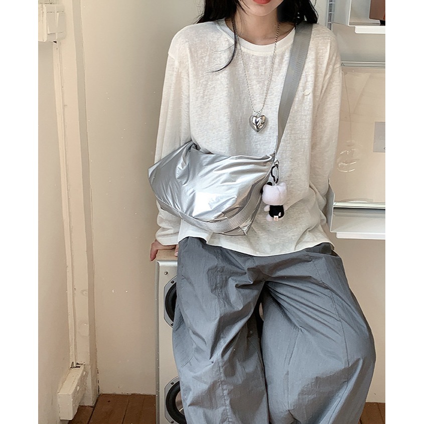 你的完美夥伴╽從容應對每一天挑戰♧『A600112』提供無與倫比的舒適與實用性空氣枕頭包 斜跨包 單肩枕頭包 韓國包-細節圖10