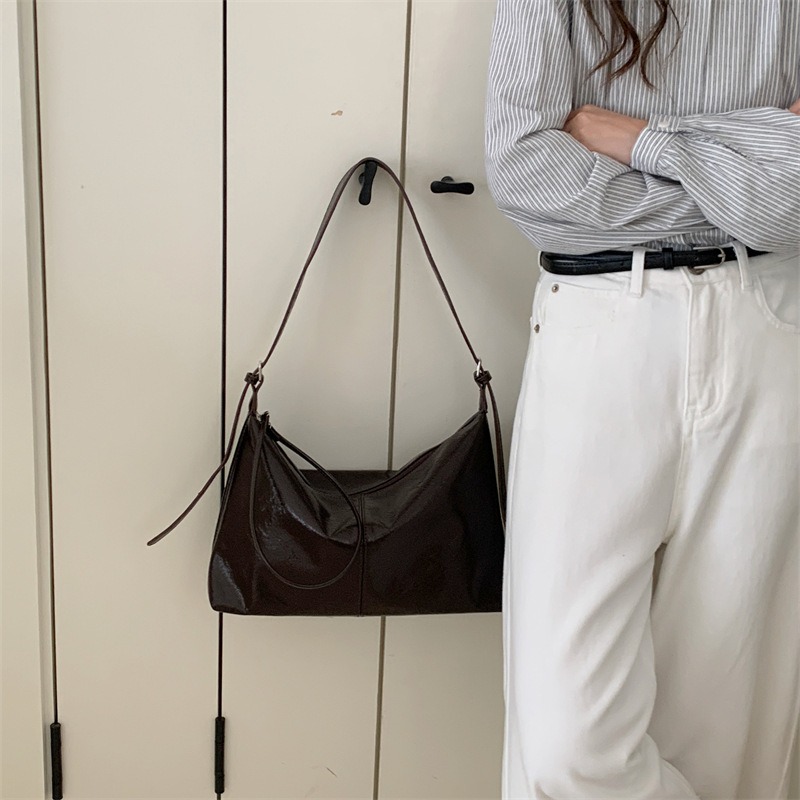 彰顯你氣質的關鍵⁂高級皮革『2313#』簡約軟皮革可調節托特包 韓國托特包 小方包 斜跨包 側背包 單肩包-細節圖9