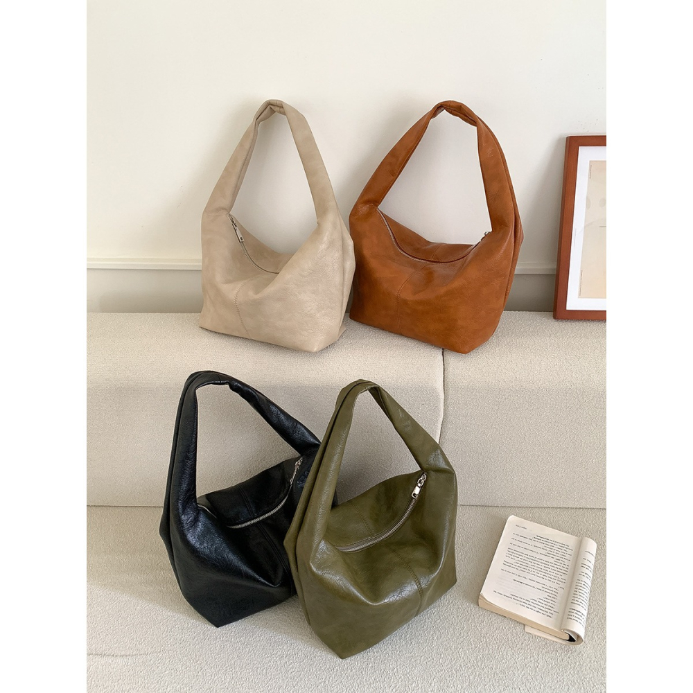 帶你穿梭於經典與時尚之間🤙魅力『U2616』復古軟皮質感紋路通勤單肩包 時尚腋下包 復古單肩包 韓國包包-細節圖3