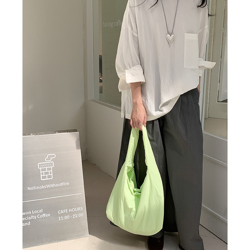 特別的4種顏色＠『F5860』必須入手的軟綿通勤托特包 單肩包 腋下包 尼龍包 通勤包 托特包-細節圖4