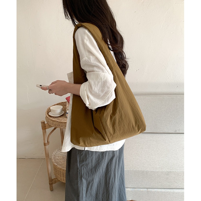 特別的4種顏色＠『F5860』必須入手的軟綿通勤托特包 單肩包 腋下包 尼龍包 通勤包 托特包-細節圖10