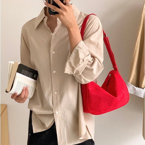 打造低調奢華的視覺效果⧭不凡品味U202經典小方包造型散發濃厚的懷舊氣息 腋下包 單肩包 方包 絨面腋下包-細節圖4