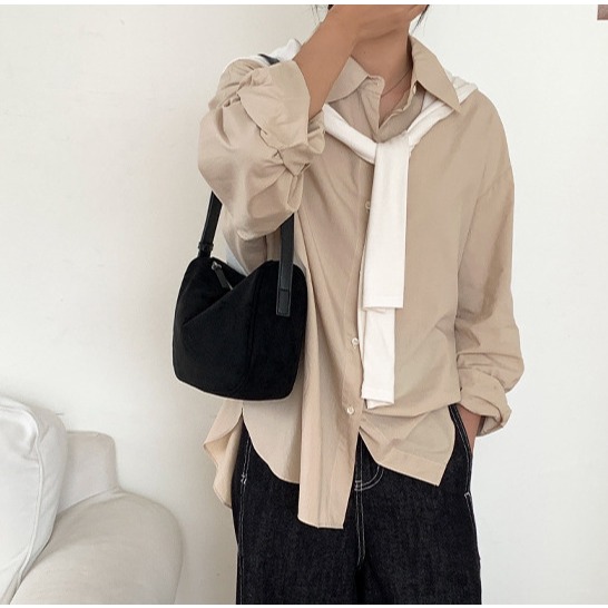 打造低調奢華的視覺效果⧭不凡品味U202經典小方包造型散發濃厚的懷舊氣息 腋下包 單肩包 方包 絨面腋下包-細節圖5