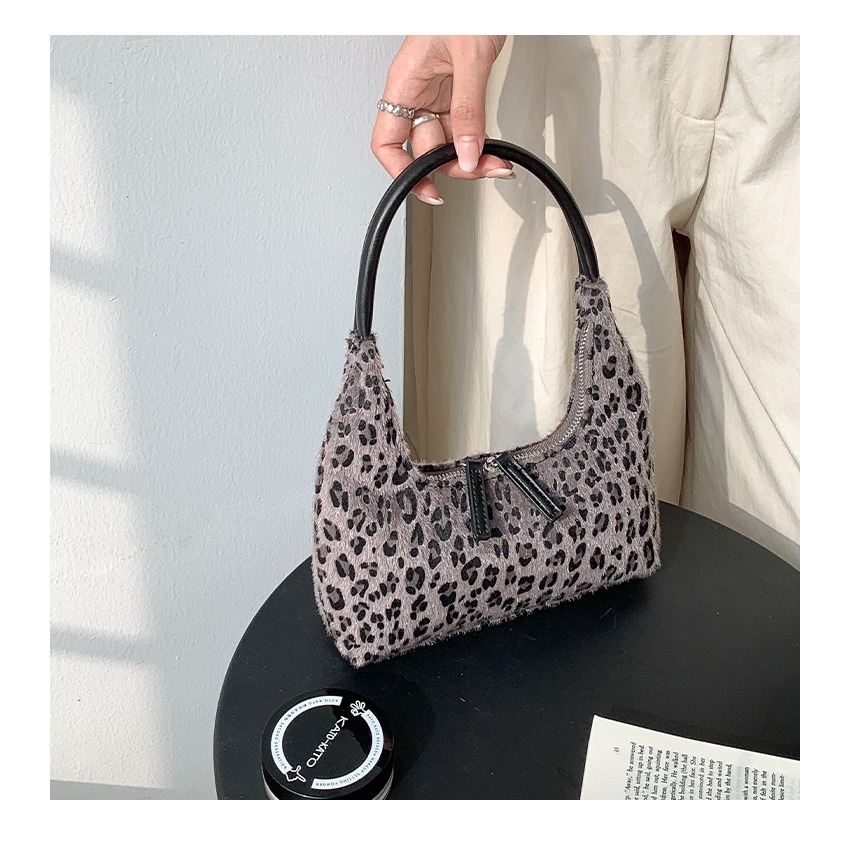 時尚摩登⧰⧰韓國設計師款｜LF5863｜豹紋絨面設計手提包 腋下包 單肩包 毛絨手提包 復古腋下包 豹紋包包-細節圖6