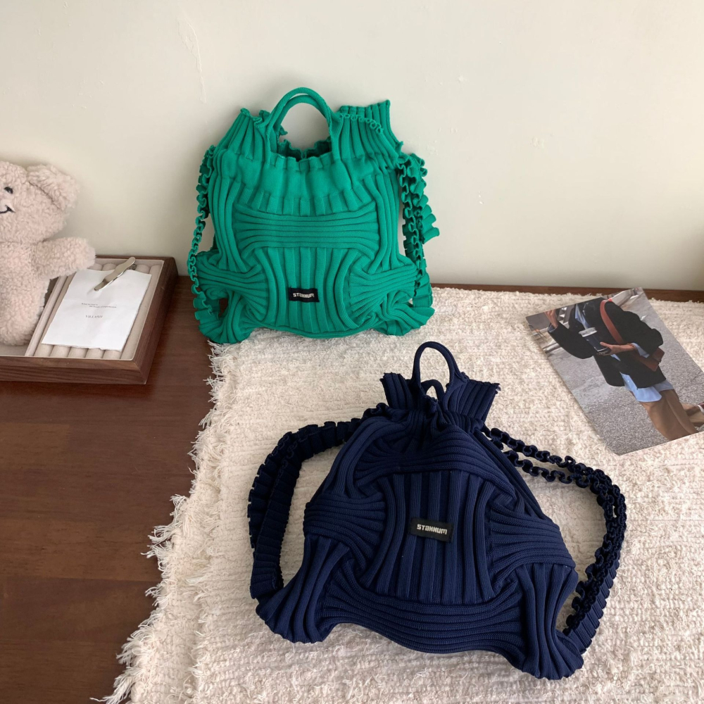 韓國代購款～多功能彈力🍬🍬『D01』設計師款多功能個性皺褶彈力手提雙肩包 手提包 單肩包 雙肩包 單肩包 後背包-細節圖5