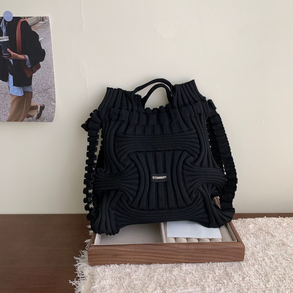 韓國代購款～多功能彈力🍬🍬『D01』設計師款多功能個性皺褶彈力手提雙肩包 手提包 單肩包 雙肩包 單肩包 後背包-規格圖11