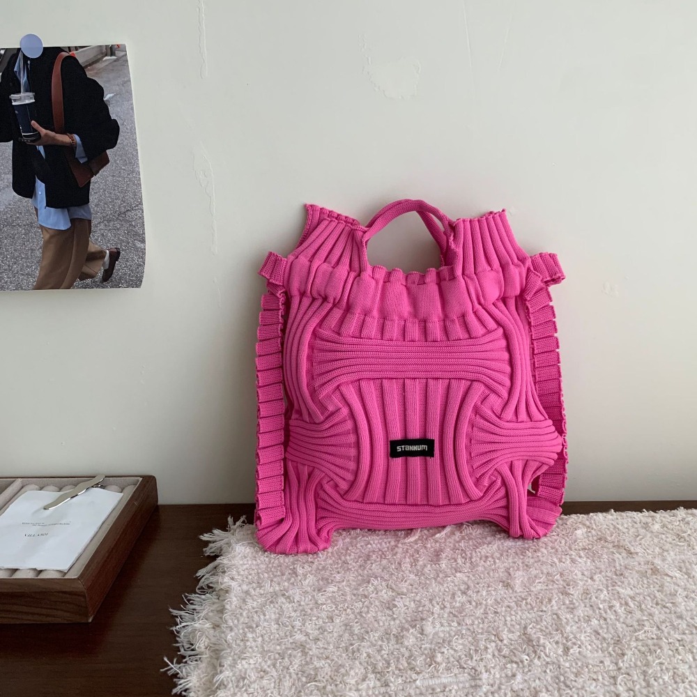 韓國代購款～多功能彈力🍬🍬『D01』設計師款多功能個性皺褶彈力手提雙肩包 手提包 單肩包 雙肩包 單肩包 後背包-規格圖11