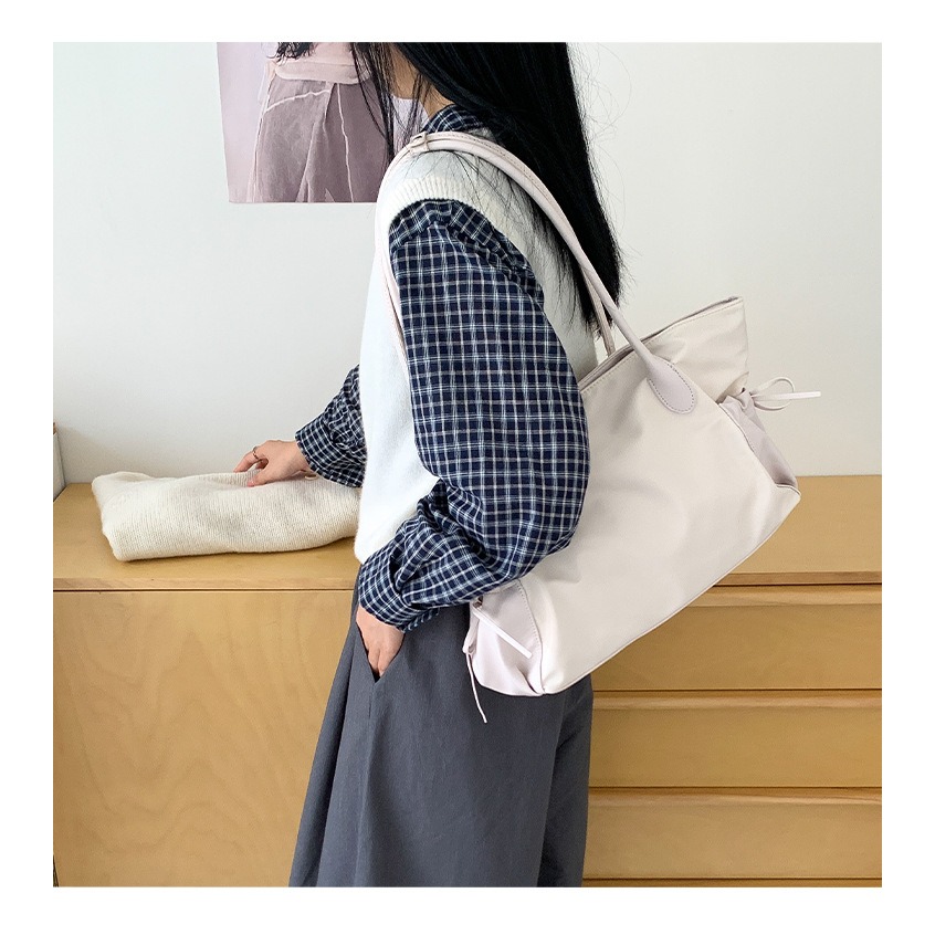 日常百搭款▯▯側邊拉繩｜F0107｜輕便防潑水尼龍單肩托特包 尼龍腋下包 通勤包 大容量托特包 韓國歐逆推薦-細節圖7