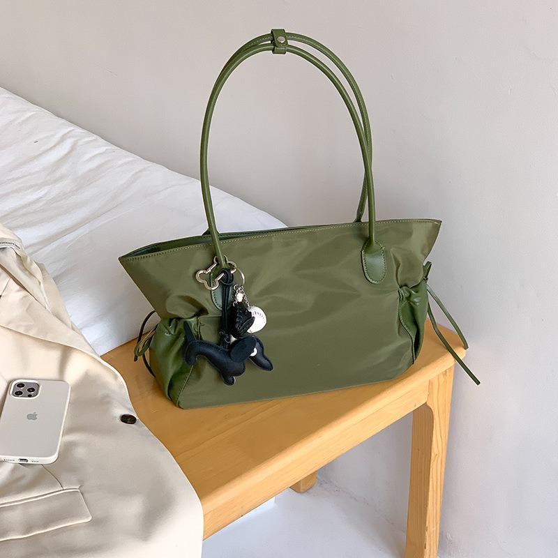 日常百搭款▯▯側邊拉繩｜F0107｜輕便防潑水尼龍單肩托特包 尼龍腋下包 通勤包 大容量托特包 韓國歐逆推薦-規格圖11