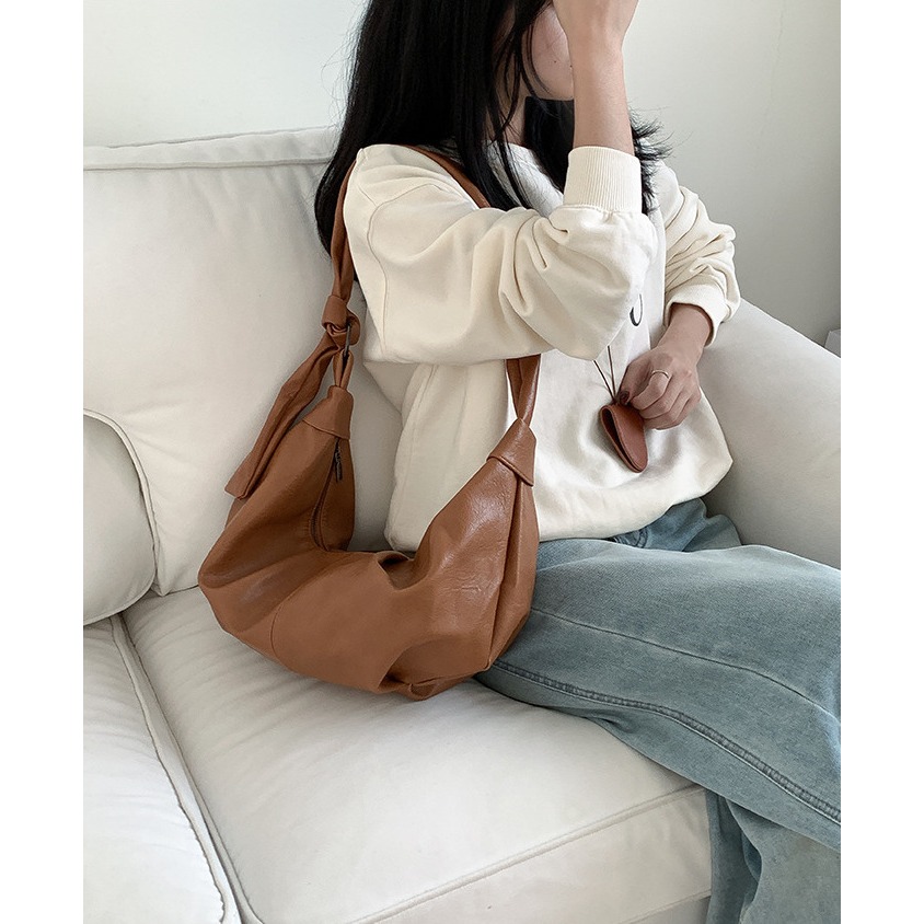 完美詮釋⟕怎麼背都好看『N3306』扭結調節質感配色斜挎餃子包 水餃包 大容量斜跨包 通勤包 韓國側背包 大容量包包-細節圖2