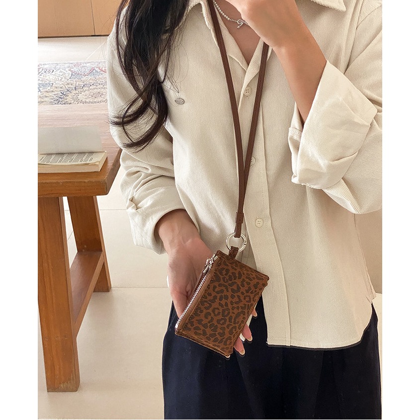 時髦掛脖款✈可當卡包｜A55807｜韓國個性復古豹紋掛脖式零錢包 小方包 卡包 單肩小方包 韓國零錢包 零錢袋-細節圖6