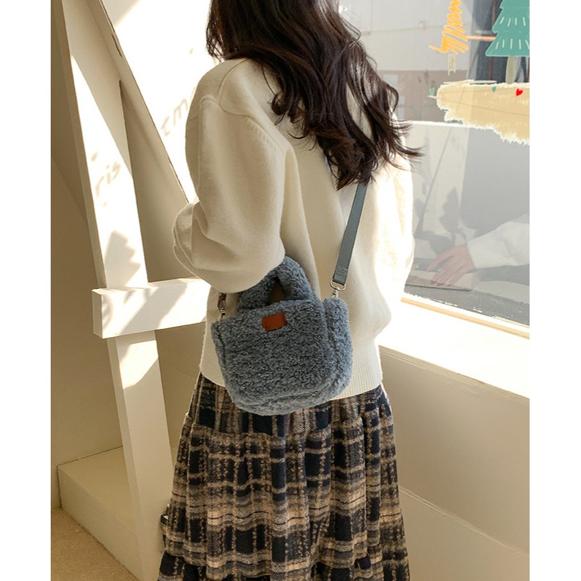 澎澎的♡毛茸茸『U70035』秋冬羊羔絨可愛手提/斜挎方包 小方包 手提包 單肩包 肩背包 毛絨包-細節圖7