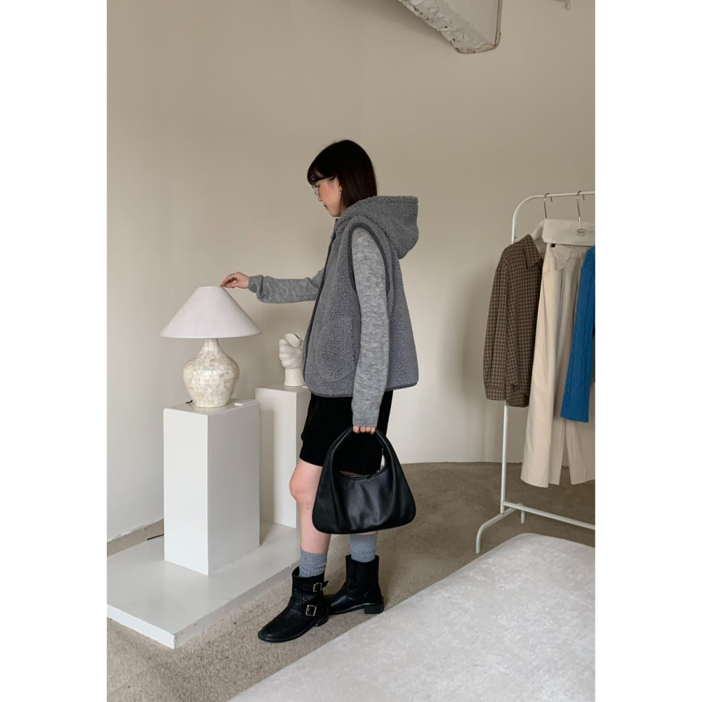 可兩面穿！簡直不要太好看<24135>24新款秋冬連帽羊羔毛馬甲背心外套 馬甲外套 毛絨背心 背心外套 背心-細節圖5