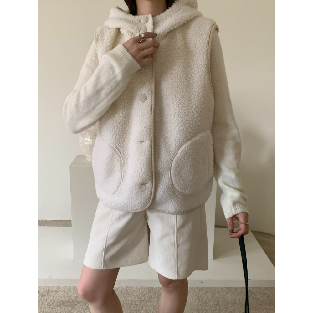 可兩面穿！簡直不要太好看<24135>24新款秋冬連帽羊羔毛馬甲背心外套 馬甲外套 毛絨背心 背心外套 背心-細節圖9