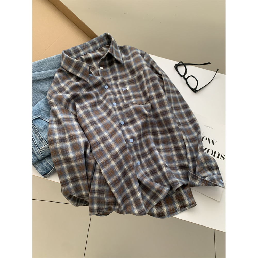 復古中長款藍咖格子外穿口袋刺繡襯衫-細節圖9