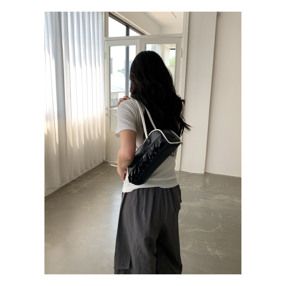 A66827｜韓國獨特外形設計皺褶花邊單肩法棍包 單肩包 手提包 腋下包 波士頓包 手提包-細節圖8