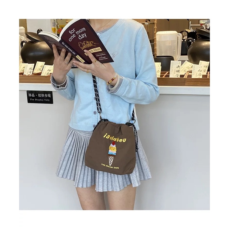 🍦韓版ins慵懶風 束口斜背包-細節圖5