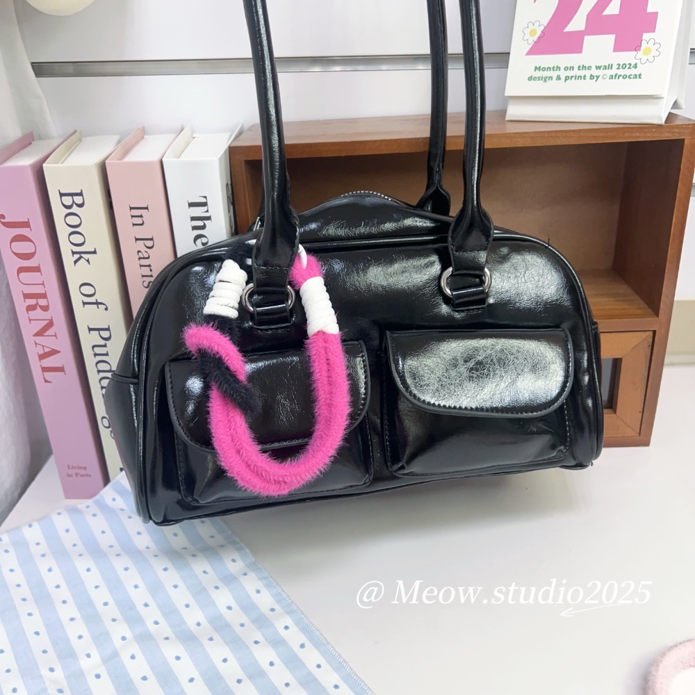 🌸 撞色絨毛雙釦短掛繩-細節圖4