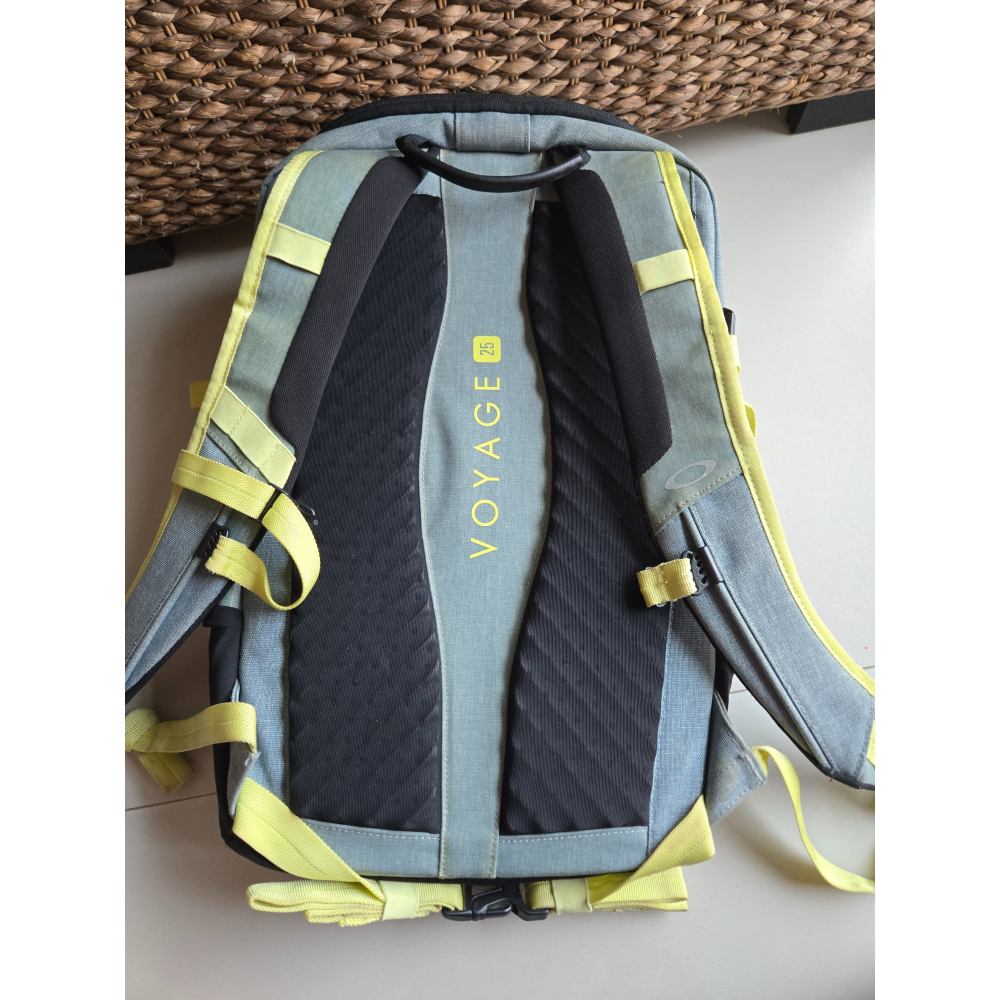 二手 Oakley Voyage 25升 防水 健行 登山背包-細節圖5
