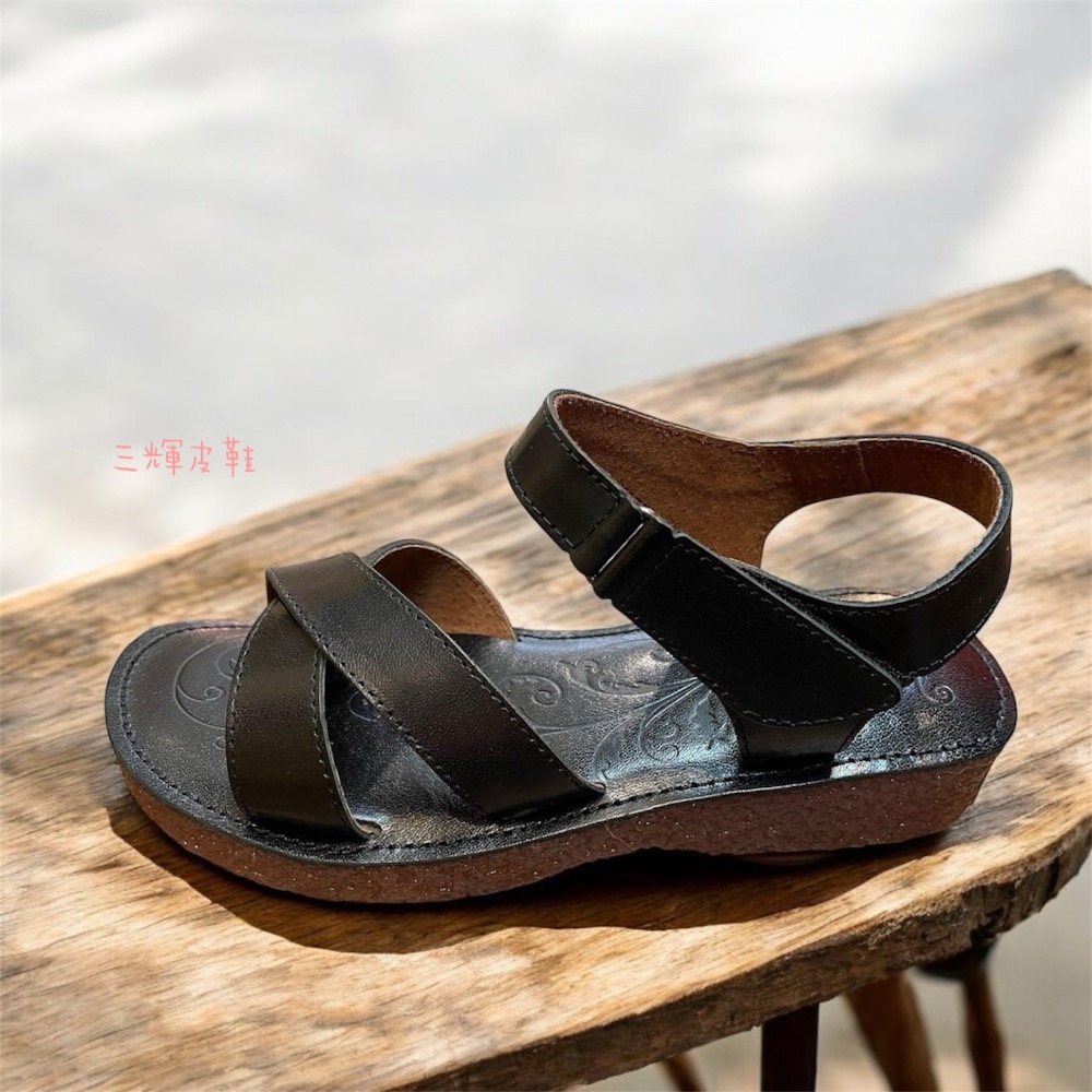 三輝皮鞋台灣製手工全真皮 牛皮超防滑生膠底鞋底縫線 素色交叉魔鬼氈平底涼鞋MIT寬楦拇指外翻適用老師傅手工鞋底縫製文青-細節圖5