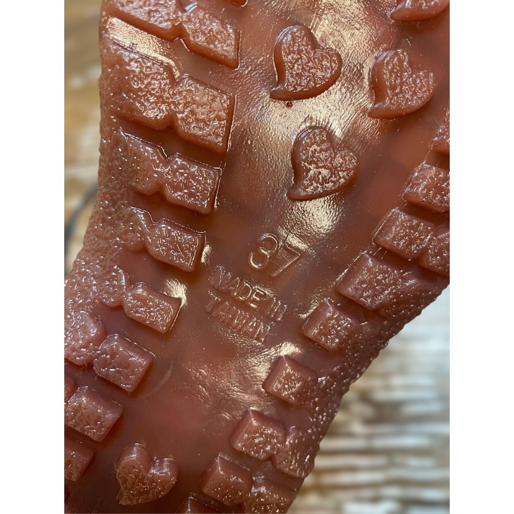 三輝皮鞋台灣製手工全真皮 牛皮超防滑生膠底鞋底縫線 素色交叉魔鬼氈平底涼鞋MIT寬楦拇指外翻適用老師傅手工鞋底縫製文青-細節圖7