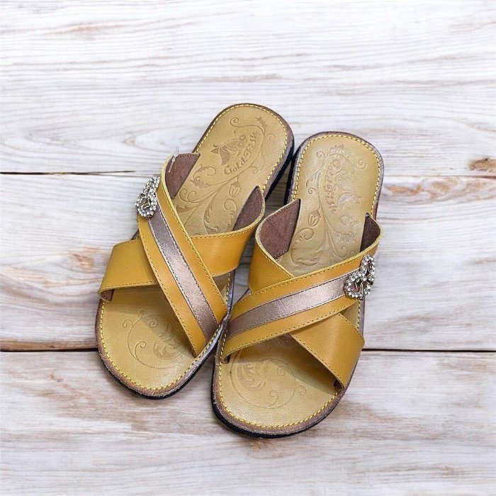 三輝皮鞋🇹🇼台灣製 真皮拖鞋 牛皮拖鞋 鞋底縫製 老師傅MIT 手工鞋 真皮涼鞋 愛心水鑽交叉涼鞋 室內拖鞋拇指外翻-細節圖3