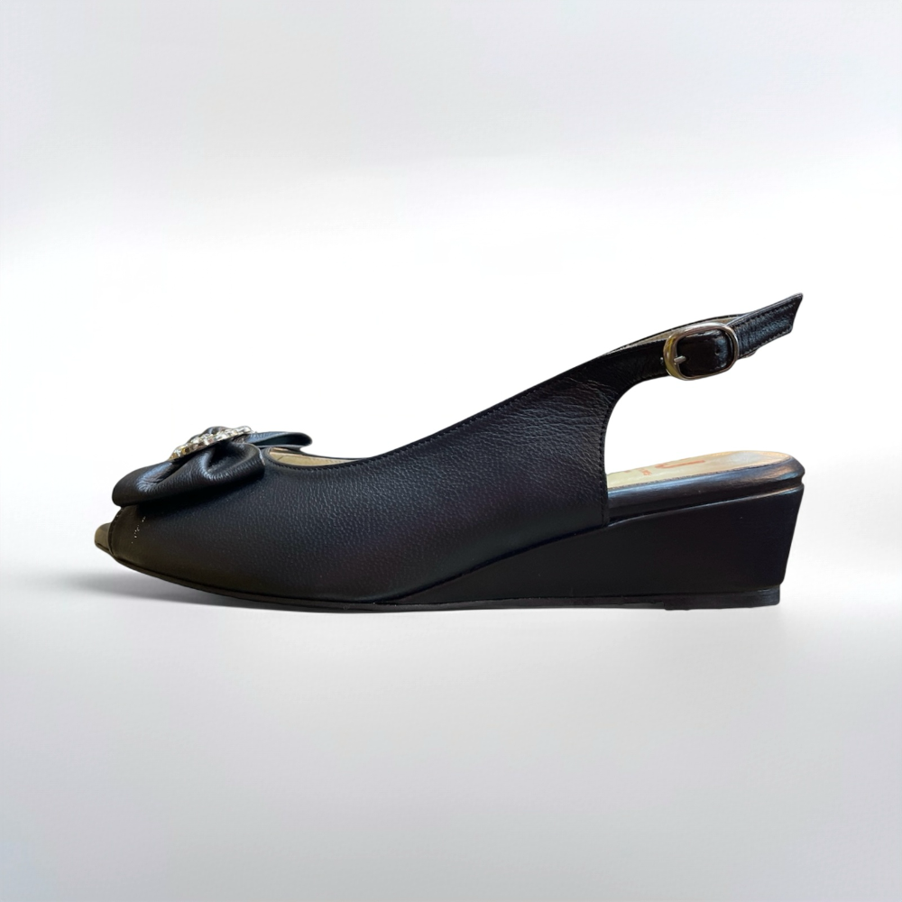 三輝皮鞋台灣製全真皮 小羊皮愛心水鑽魚口尖頭後空低跟鞋 MIT手工鞋 鑽石蝴蝶結細帶坡跟增高鞋 楔型跟厚底涼鞋平底鞋現貨-細節圖7