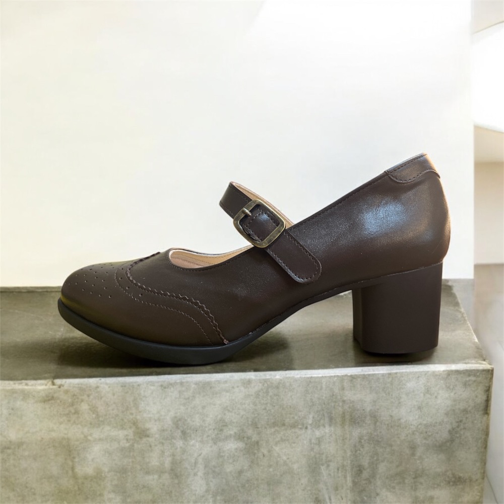 三輝皮鞋台灣製全真皮 護趾海綿 羊皮圓頭魔鬼氈瑪莉珍雕花粗跟高跟鞋 不斷裂氧化大底窩心系列 芯太軟減壓寬楦MIT-細節圖4