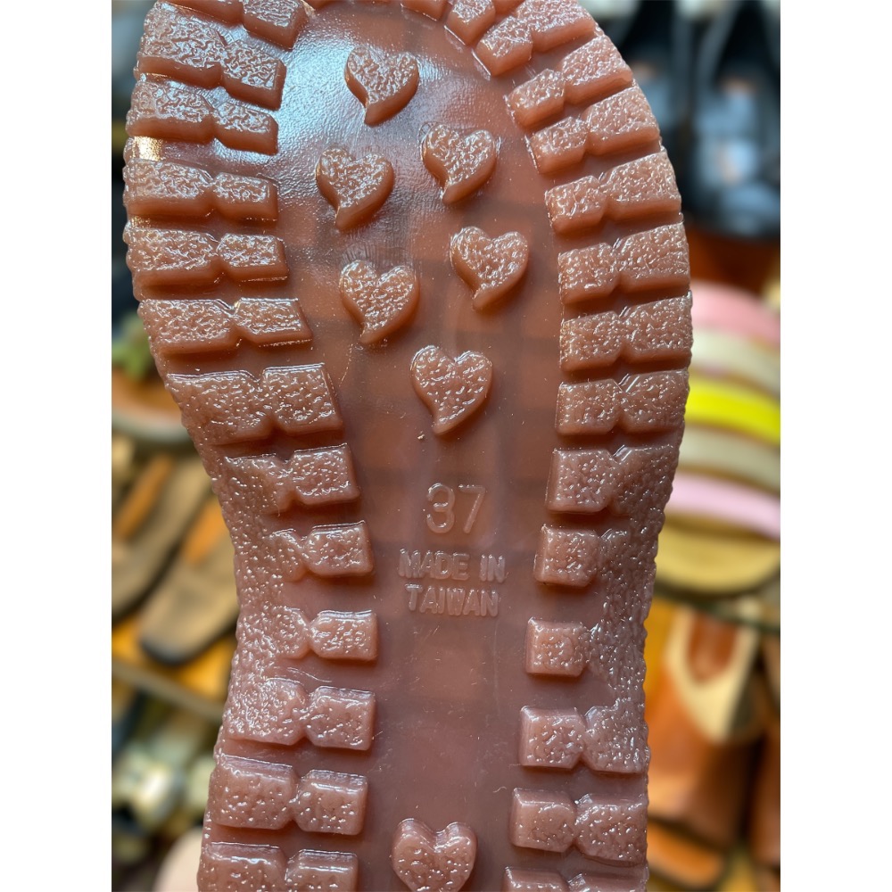 三輝皮鞋台灣製 真皮拖鞋 牛皮拖鞋 夾腳拖鞋 夾腳拖 人字拖 平底拖鞋 MIT手工鞋 拖鞋女 立體雕花細帶花朵厚底女涼拖-細節圖9