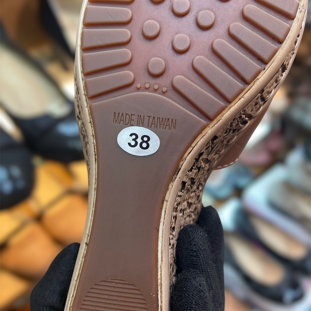 三輝皮鞋台灣製全真皮 牛皮超輕量鞋底縫製T字簍空天然軟木楔型高跟鞋 包頭高台厚底增高涼鞋 MIT手工鞋 一字瑪莉珍女鞋-細節圖9