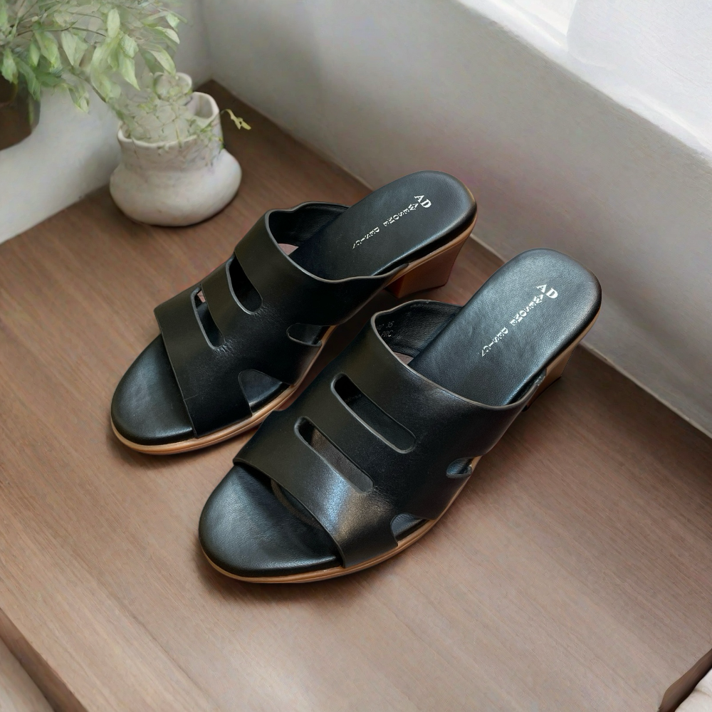 三輝皮鞋台灣製全真皮 不氧化底台 柔軟羊皮尖頭鏤空粗跟中跟鞋 圓頭簍空高跟拖鞋 牛皮女涼拖鞋 零碼特價現貨MIT-細節圖2