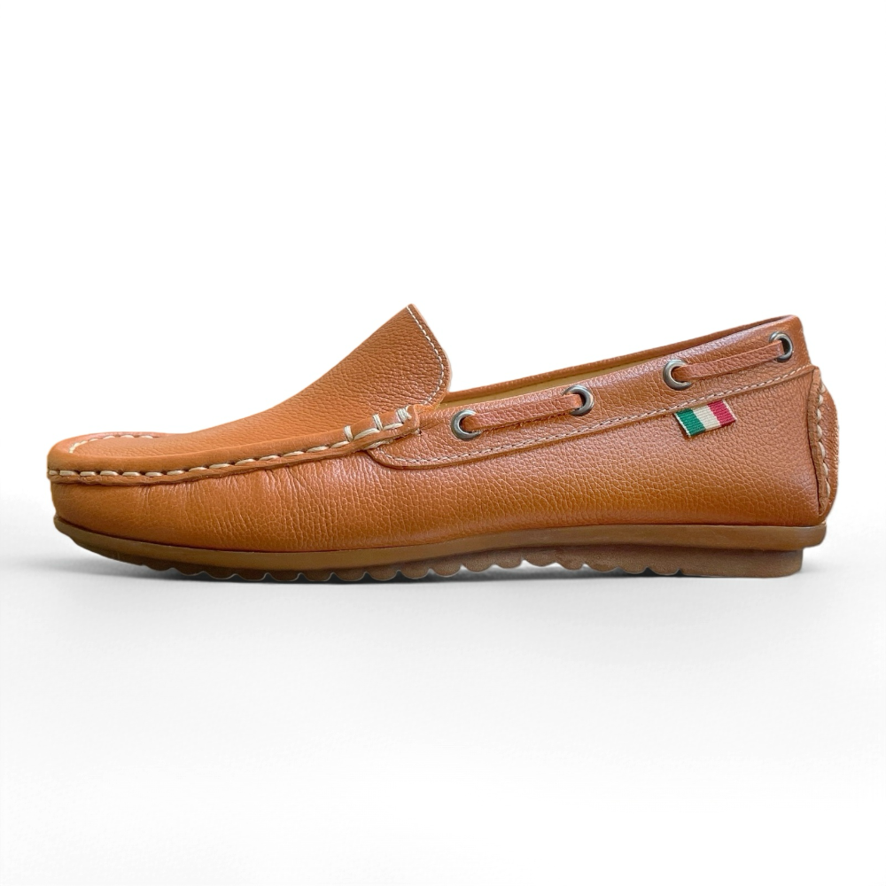 三輝皮鞋台灣製全真皮 MIT手工鞋 牛皮免綁帶鞋底縫製小方頭素面款女豆豆休閒帆船鞋 莫卡辛 歐洲風格樂福平底懶人開車鞋-細節圖6