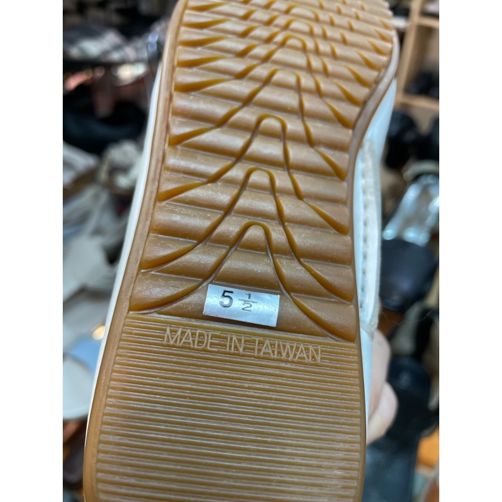 三輝皮鞋台灣製全真皮 MIT手工鞋 牛皮免綁帶鞋底縫製小方頭素面款女豆豆休閒帆船鞋 莫卡辛 歐洲風格樂福平底懶人開車鞋-細節圖9