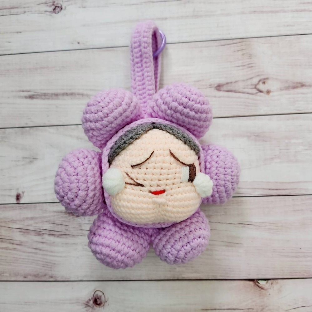 【⭕現貨⭕】泰國 手工編織哭娃花朵鑰匙圈｜多色表情款｜療癒造型吊飾-規格圖6