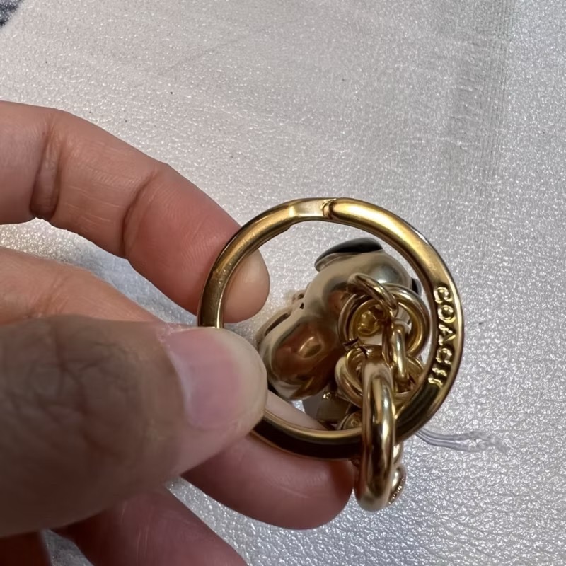 （全新正品 ）Coach &史努比聯名款 實心金屬 史努比 鑰匙圈-細節圖3