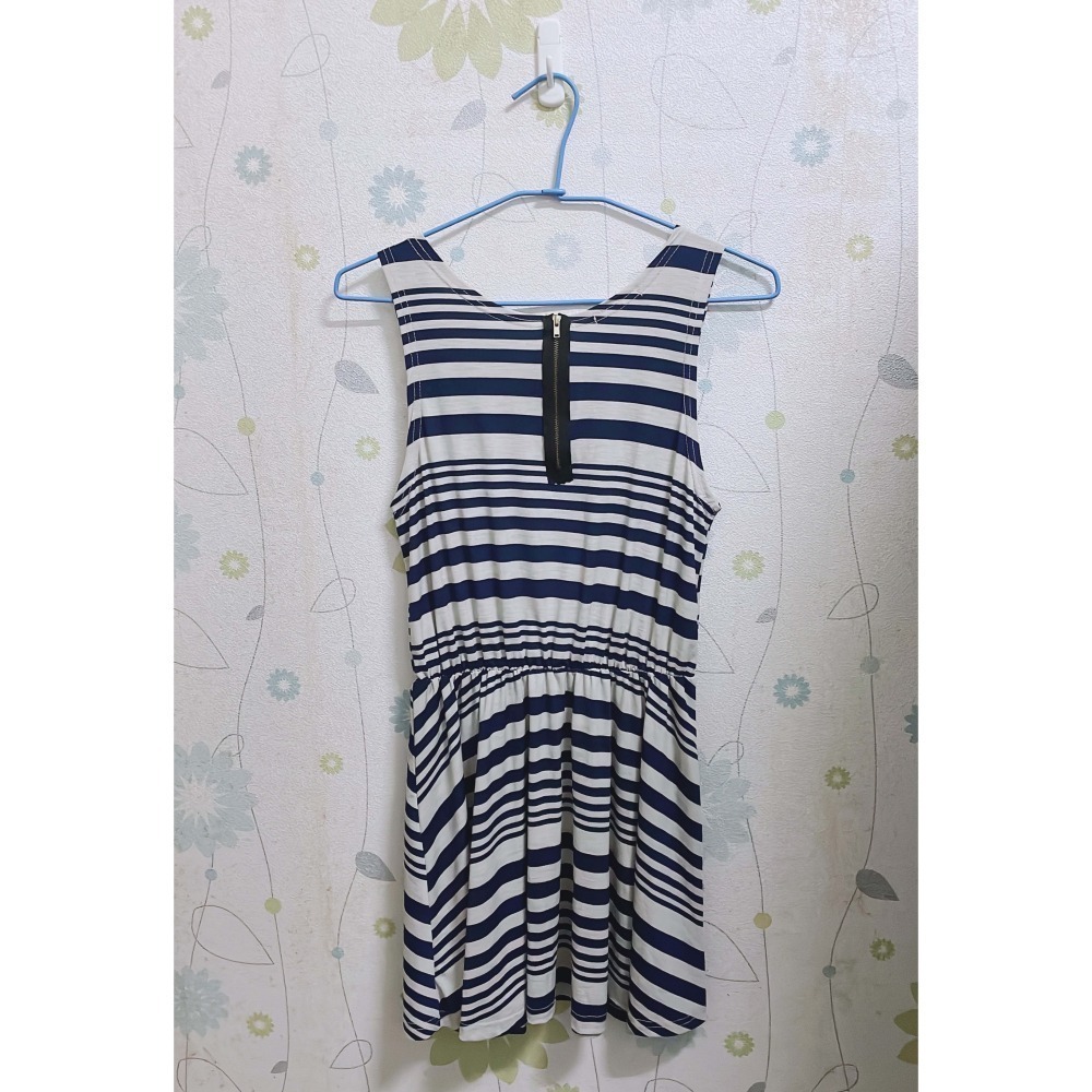 條紋縮腰鬆緊無袖洋裝-細節圖2