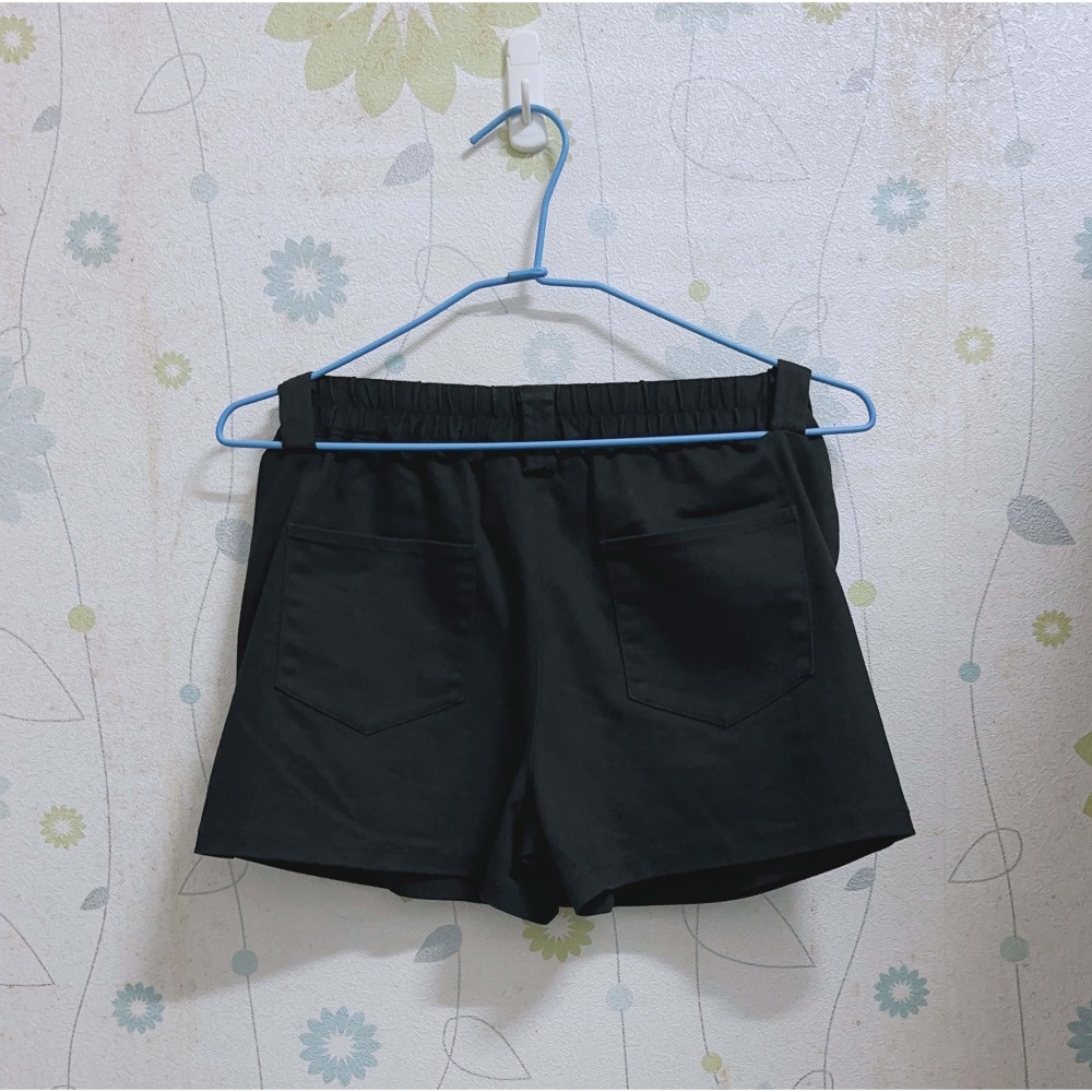 【GU】休閒百搭黑色短褲裙-細節圖2