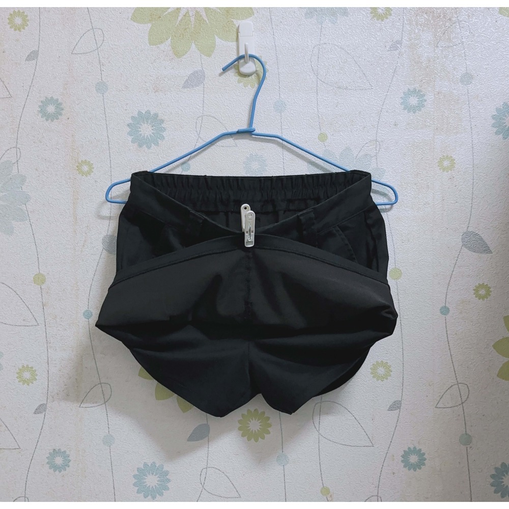 【GU】休閒百搭黑色短褲裙-細節圖3