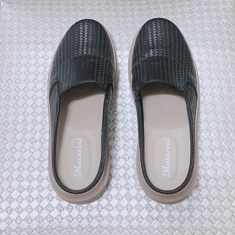 【Material 瑪特麗歐】台灣製素面壓紋穆勒鞋-細節圖2