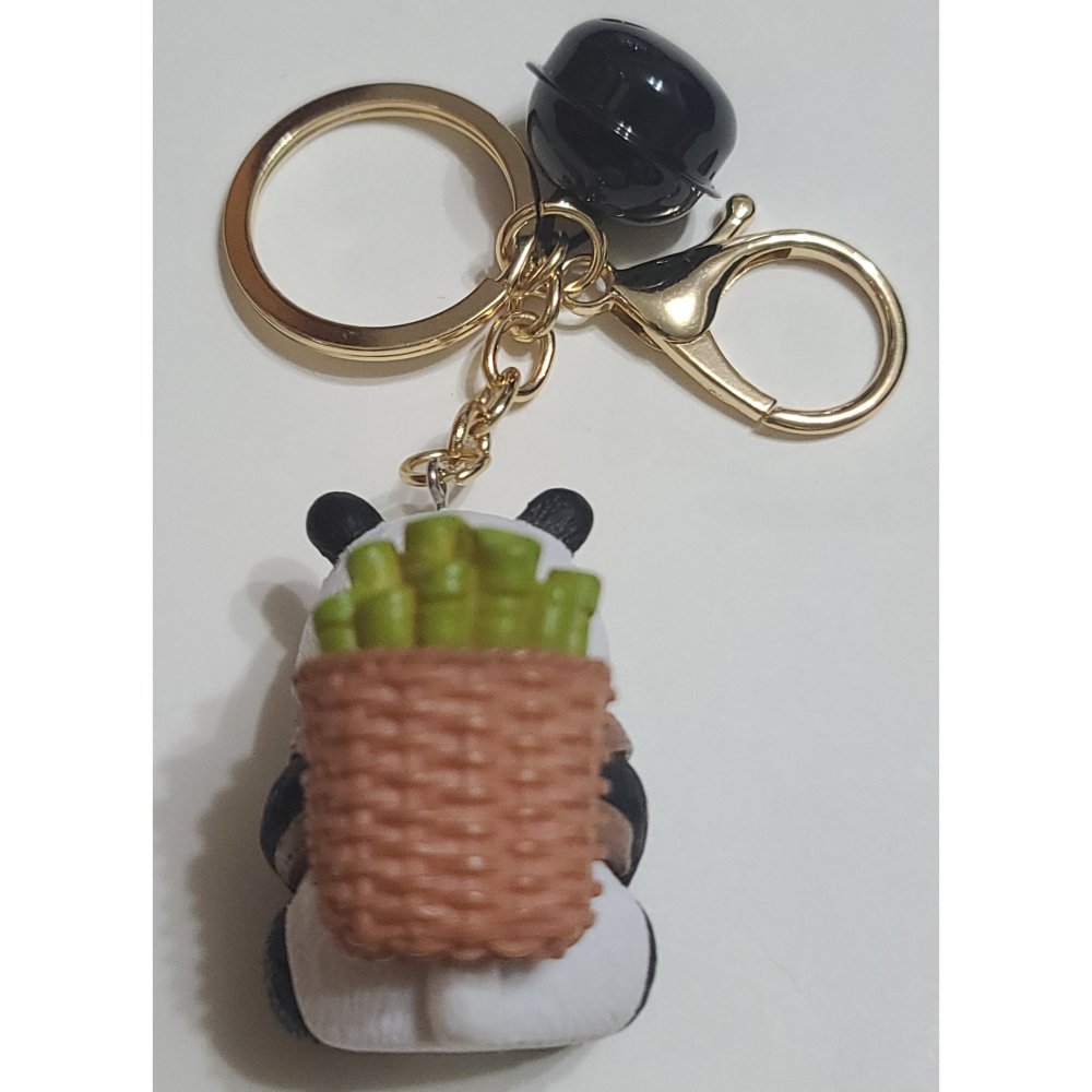 全新  熊貓 背竹籠竹子 大型鈴鐺  精緻公仔   材質:陶瓷  鑰匙扣 鑰匙圈   貓熊尺寸 4.5 X 3 X 3C-細節圖3