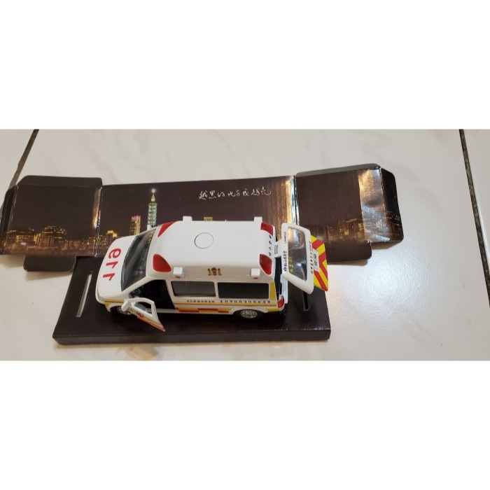 全新現貨 全台限量發行迴力救護車 台北市政府消防局新款反光標示救護車 車門可開啟 紅色閃動警示燈-細節圖4