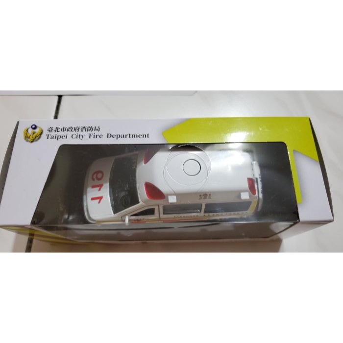 全新現貨 全台限量發行迴力救護車 台北市政府消防局新款反光標示救護車 車門可開啟 紅色閃動警示燈-細節圖6