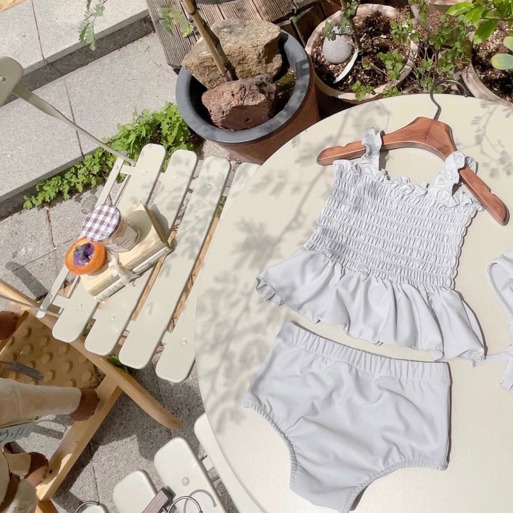 ins韓版女童寶寶吊帶純色比基尼泳衣分體泳衣三件套時尚泳衣裙-細節圖4