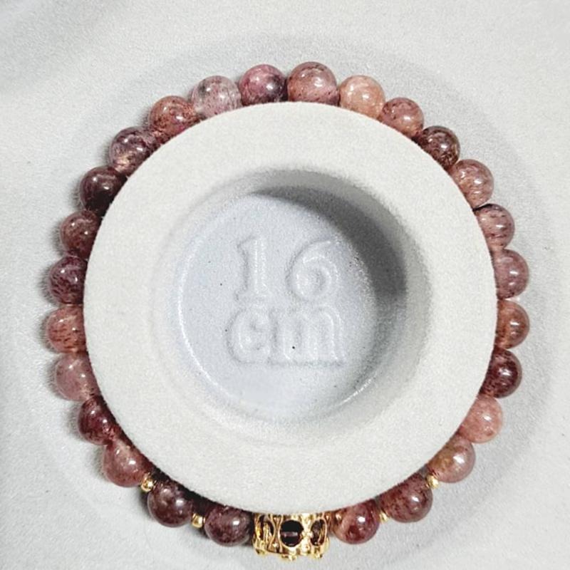 ✵𝖍𝖆𝖓𝖉𝖒𝖆𝖉𝖊✵ 設計款手鍊 草莓晶 手串半銀 圓珠 天然 現貨 孤品 造型 個性 兔子 桃花-細節圖3