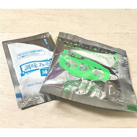 丸米 減鹽綜合沖泡味噌湯 36入 海帶芽、油豆腐、長蔥、豆腐口味 倒入熱水與味噌配料攪拌即可食用  獨立包裝 日本原裝-細節圖5